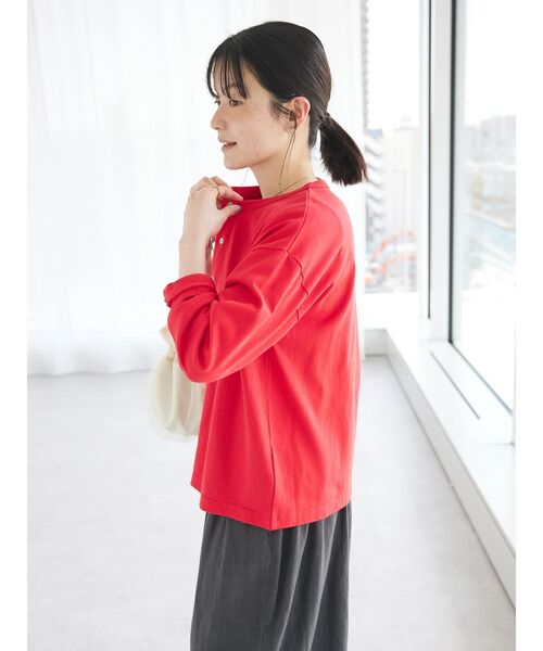 CRAFT STANDARD BOUTIQUE(クラフトスタンダードブティック)の「ヴィンテージ風天竺 パール釦クルーカーデL/S(カーディガン/ボレロ・レディース・オフホワイト/レッド/ブルー/グレー/ブラック・FREE)」の9枚目の写真