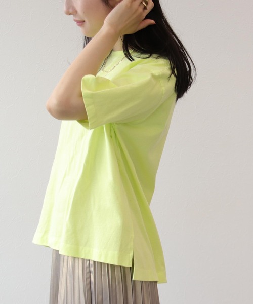 Three Four Time（ｽﾘｰﾌｫｰﾀｲﾑ）の「サスティナブルコットンクルーネックTシャツ（Tシャツ/カットソー・レディース・イエロー/ピンク/サックスブルー/チャコールグレー/オフホワイト/ベージュ・FREE）」の10枚目の写真