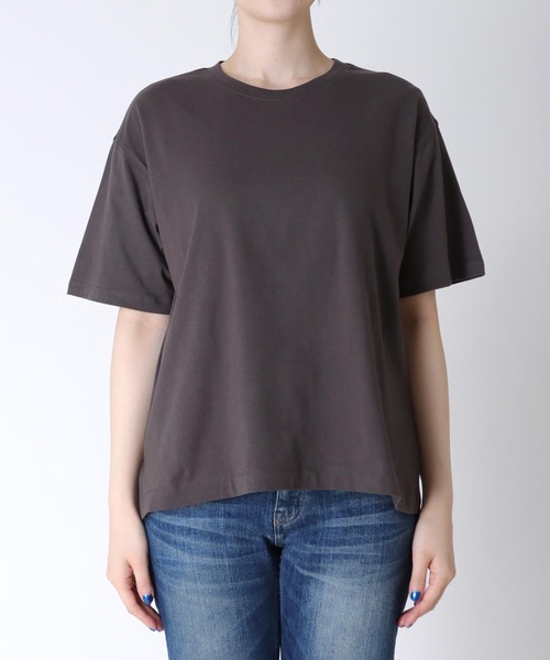 Three Four Time（ｽﾘｰﾌｫｰﾀｲﾑ）の「サスティナブルコットンクルーネックTシャツ（Tシャツ/カットソー・レディース・イエロー/ピンク/サックスブルー/チャコールグレー/オフホワイト/ベージュ・FREE）」の17枚目の写真