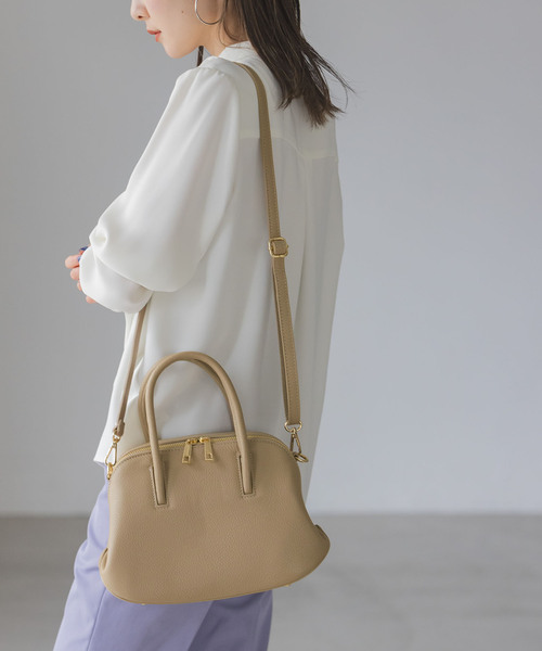 MILOS（ミロス）の「MILOS/ミロス WZIPボストンバッグ（ショルダーバッグ・レディース・ベージュ/ブラック・FREE）」の2枚目の写真