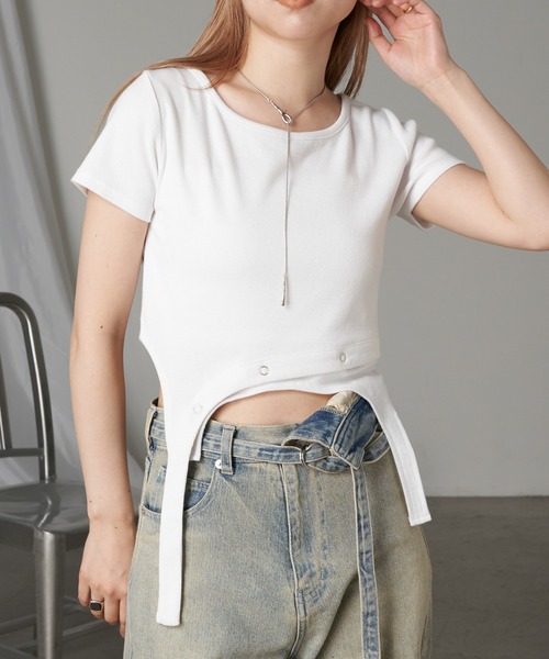 RAY CASSIN(レイカズン)の「アシメガーターTシャツ(Tシャツ/カットソー・レディース・ブラック/ブルー/ベージュ/ホワイト・FREE)」の2枚目の写真