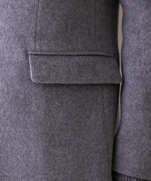 ABAHOUSE（アバハウス）の「プレミアムウール ライトチェスターコート（トレンチコート・メンズ・ベージュ/ブラック/カーキ/グレー・2/3/4）」の10枚目の写真