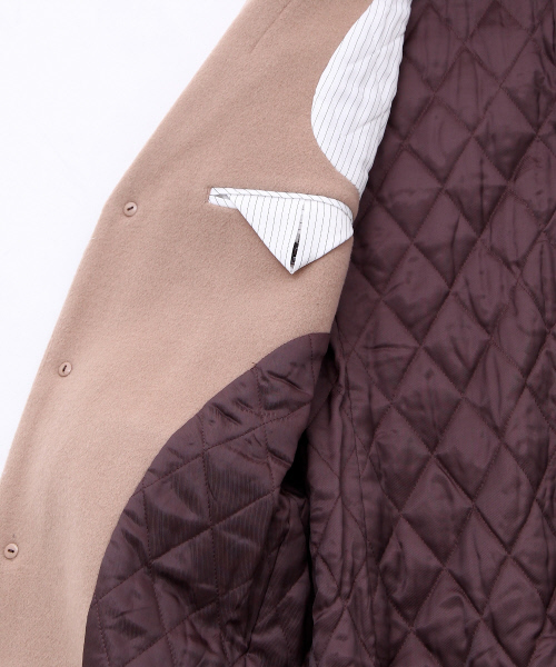 ABAHOUSE（アバハウス）の「プレミアムウール ライトチェスターコート（トレンチコート・メンズ・ベージュ/ブラック/カーキ/グレー・2/3/4）」の17枚目の写真