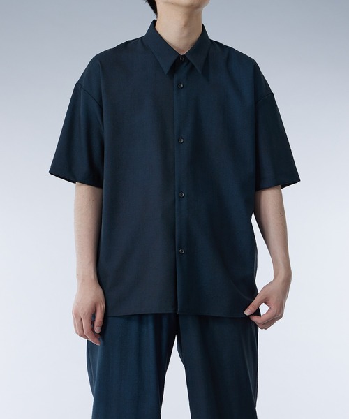 UNITED TOKYO(ユナイテッドトウキョウ)の「URBAN DYED シャツ|セットアップ着用可能(シャツ/ブラウス・メンズ・ネイビー/オリーブ/ライトグレー/ブラック・2/1)」の19枚目の写真