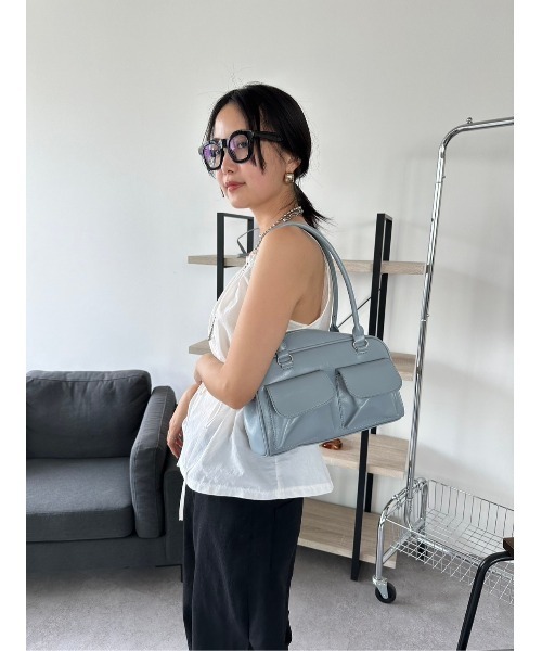 HANNE（アン）の「２ポケットフェイクレザーショルダーバッグ（ショルダーバッグ・レディース・ブルー/ブラック・FREE）」の9枚目の写真