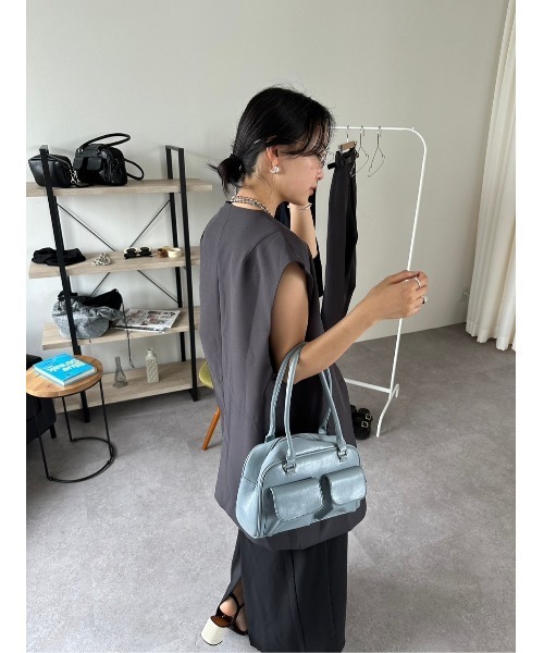 HANNE（アン）の「２ポケットフェイクレザーショルダーバッグ（ショルダーバッグ・レディース・ブルー/ブラック・FREE）」の13枚目の写真