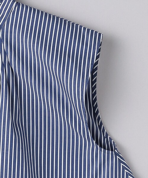 UNITED ARROWS（ユナイテッドアローズ）の「タックフレア ノースリーブ ブラウス（シャツ/ブラウス・レディース・その他7/ライトブルー/ホワイト・FREE）」の11枚目の写真