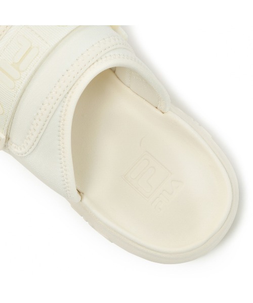FILA(フィラ)の「FILA OUTDOOR SLIDE (フィラ アウトドアスライド)(サンダル・レディース・ベージュ・24cm/25cm/23cm)」の7枚目の写真