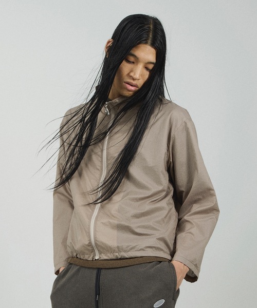 Jieda（ジエダ）の「NYLON STAND ZIP SHIRT（ブルゾン・メンズ・グレー/ブラック/グリーン・1/2）」の3枚目の写真