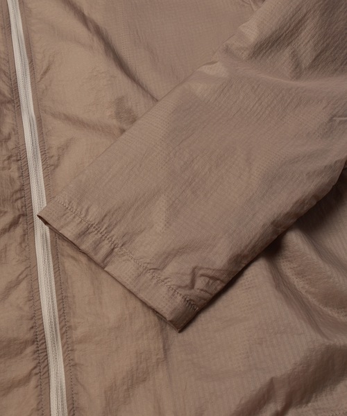 Jieda（ジエダ）の「NYLON STAND ZIP SHIRT（ブルゾン・メンズ・グレー/ブラック/グリーン・1/2）」の16枚目の写真