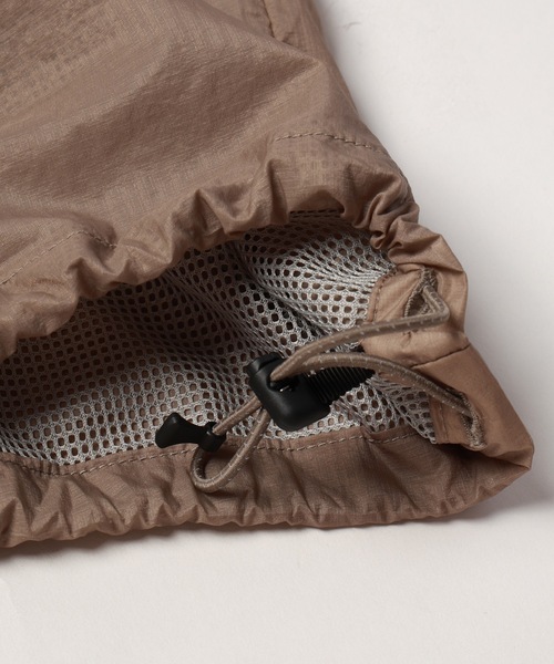 Jieda（ジエダ）の「NYLON STAND ZIP SHIRT（ブルゾン・メンズ・グレー/ブラック/グリーン・1/2）」の15枚目の写真