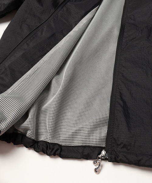 Jieda（ジエダ）の「NYLON STAND ZIP SHIRT（ブルゾン・メンズ・グレー/ブラック/グリーン・1/2）」の9枚目の写真