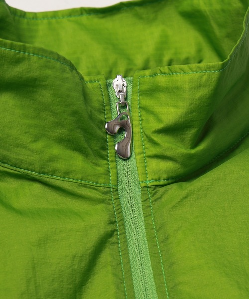 Jieda（ジエダ）の「NYLON STAND ZIP SHIRT（ブルゾン・メンズ・グレー/ブラック/グリーン・1/2）」の7枚目の写真