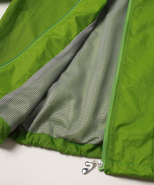 Jieda（ジエダ）の「NYLON STAND ZIP SHIRT（ブルゾン・メンズ・グレー/ブラック/グリーン・1/2）」の4枚目の写真