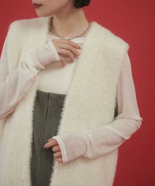 hunch（ハンチ）の「【WEB限定/別注】シャギーニット ベスト（ベスト・レディース・ダークグレー/モカ/オフホワイト・FREE）」の8枚目の写真