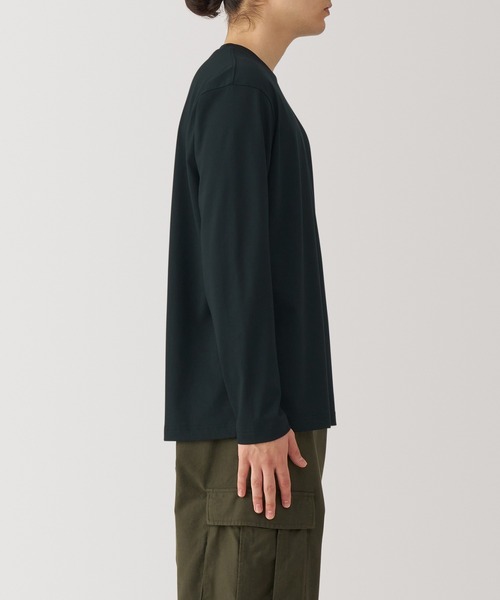 無印良品(ムジルシリョウヒン)の「紳士 天竺編みクルーネック長袖Tシャツ(Tシャツ/カットソー・メンズ・ダークグリーン/ブルー系/ブラック/ホワイト/バーガンディー/ダークネイビー・XL/L/M/S)」の14枚目の写真