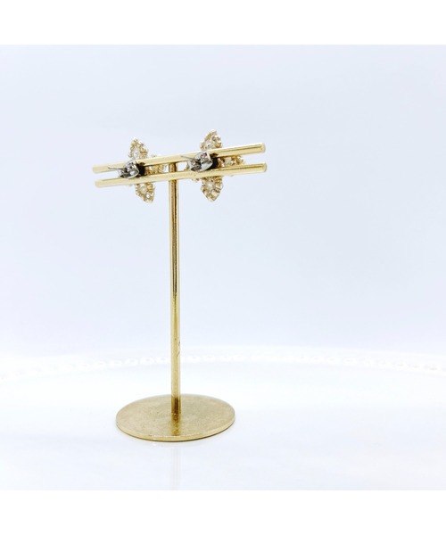 tone（トーン）の「【plumoon】ワンポイントフラワー尖った花弁(MA)（ピアス（両耳用）・レディース・オレンジ系その他・FREE）」の4枚目の写真