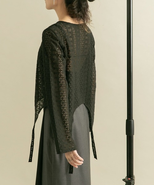 KBF（ケイビーエフ）の「フロントホックレースプルオーバー（Tシャツ/カットソー・レディース・ブラック/アイボリー・ONE）」の5枚目の写真