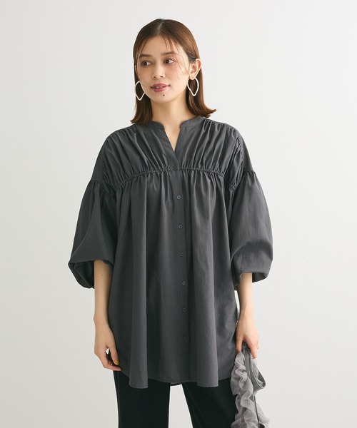 Green Parks(グリーンパークス)の「シャーリングボリュームチュニック(チュニック・レディース・アイボリー/オリーブ/チャコールグレー・FREE)」の9枚目の写真