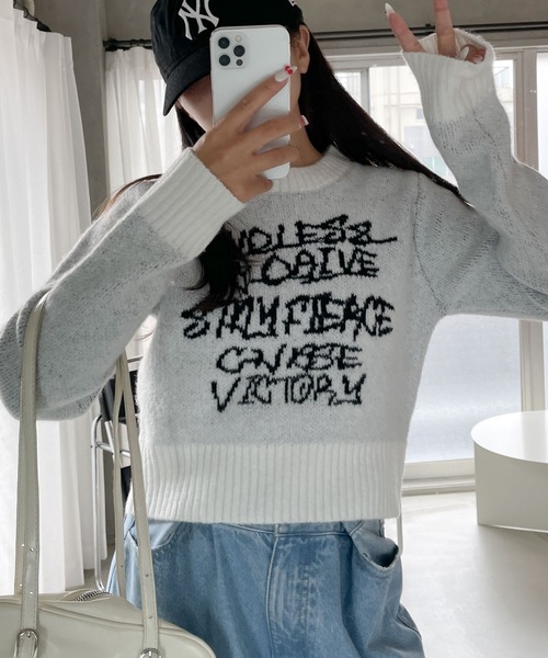 WEGO（ウィゴー）の「WEGO/フラッフィーグラフィックちびニット（ニット/セーター・レディース・ブラック/オフホワイト/杢グレー/ブラック系その他/その他4/アイボリー/その他1/その他2/その他3・FREE）」の3枚目の写真