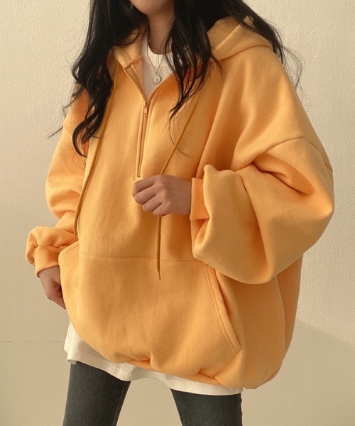 Teem Store(チームストア)の「ハーフジップBIGシルエットパーカー(裏起毛)(スウェット・レディース・イエロー/ブラウン/グレー/アイボリー・L/M)」の6枚目の写真