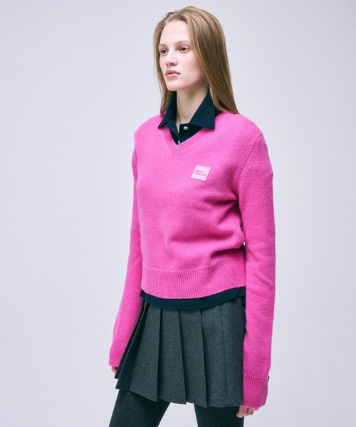 Mardi Mercredi(マルディメクルディ)の「RACCOON BLENDED V NECK SQUARE LOGO / ラクーン ブレンド Vネック スクエア ロゴ(ニット/セーター・レディース・チャコールグレー/ブラック/オートミール/ネイビー・FREE)」の16枚目の写真