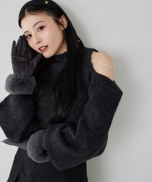 あざと肩あきフェミニンニット