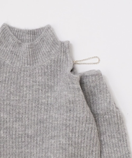 one after another NICE CLAUP（ワンアフターアナザーナイスクラップ）の「あざと肩あきフェミニンニット（ニット/セーター・レディース・チャコールグレー/グレー/オフホワイト/ピンク・FREE）」の5枚目の写真