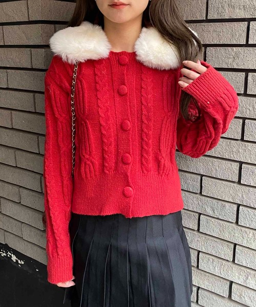 セール】ボリュームフェイクファー衿ケーブルニットカーディガン