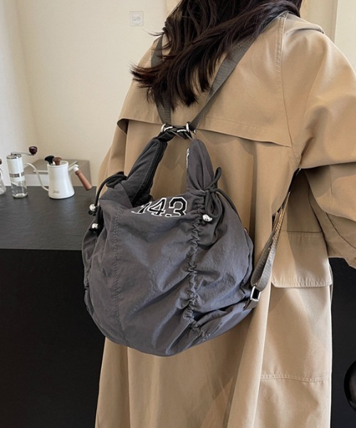 Per sist ence(パーシエンス)の「シャーリング2WAYショルダーバッグ(ショルダーバッグ・レディース・ブラック/ライトブルー/ダークグレー・FREE)」の2枚目の写真