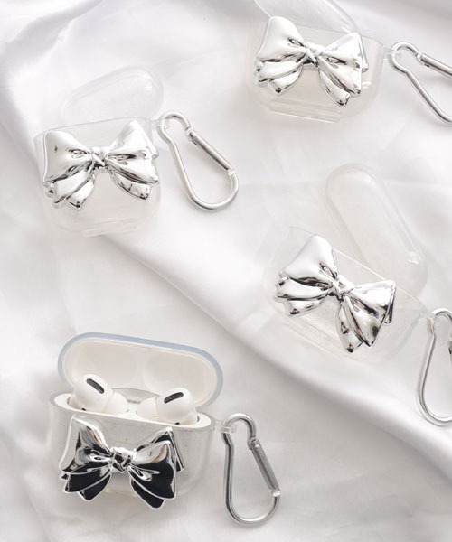 Mayree（メイリー）の「【float】シルバー ビッグリボン エアポッズ/エアポッズプロ ケース カバー【AirPods 第1世代/第2世代/第3世代/第4世代/pro/pro2】（ヘッドフォン/イヤホン・レディース・シルバー・A/B/C/D/E）」の5枚目の写真