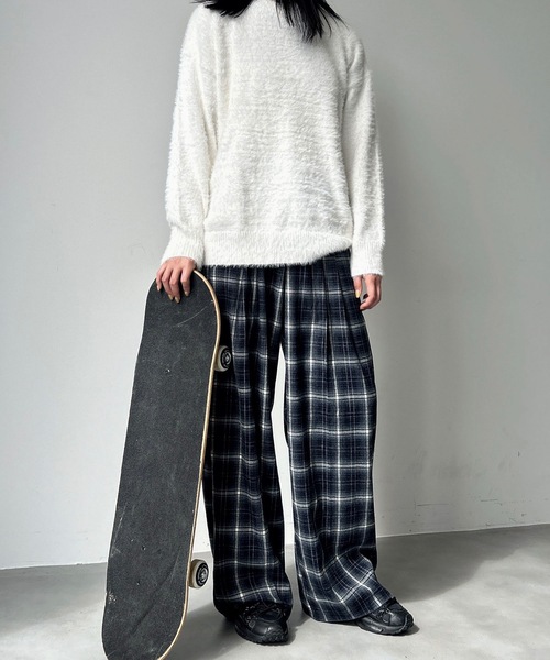 UNDERSTATEMENTs（アンダーステイトメント）の「【ユニセックス】クルーネックシャギーニット（ニット/セーター・メンズ・ホワイト/ブラック・LARGE/MEDIUM）」の7枚目の写真