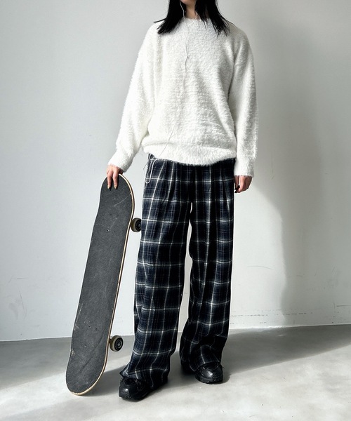 UNDERSTATEMENTs（アンダーステイトメント）の「【ユニセックス】クルーネックシャギーニット（ニット/セーター・メンズ・ホワイト/ブラック・LARGE/MEDIUM）」の10枚目の写真