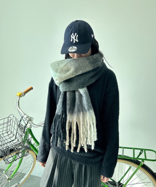 UNDERSTATEMENTs（アンダーステイトメント）の「【ユニセックス】クルーネックシャギーニット（ニット/セーター・メンズ・ホワイト/ブラック・LARGE/MEDIUM）」の21枚目の写真