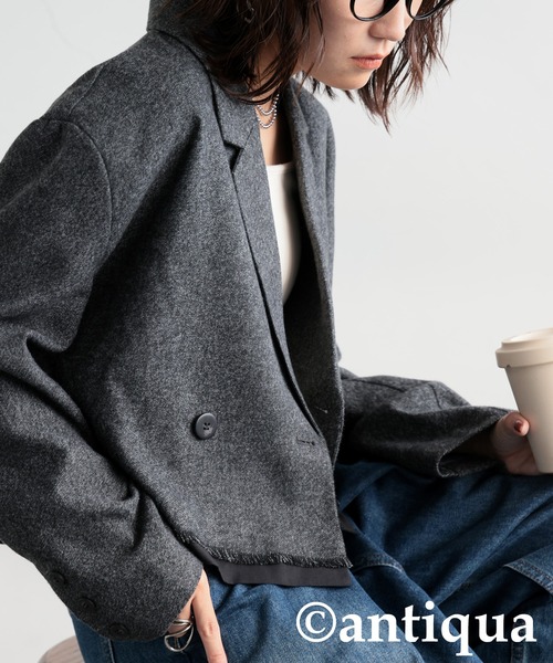 antiqua(アンティカ)の「ショート丈ジャケット(テーラードジャケット・レディース・ダークブラウン/グレー・ONESIZE)」の3枚目の写真