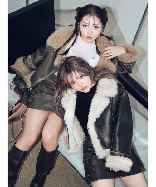 MURUA(ムルーア)の「ヴィンテージライクフェイクレザーミニスカート(スカート・レディース・カーキ/ブラウン・2/1)」の5枚目の写真