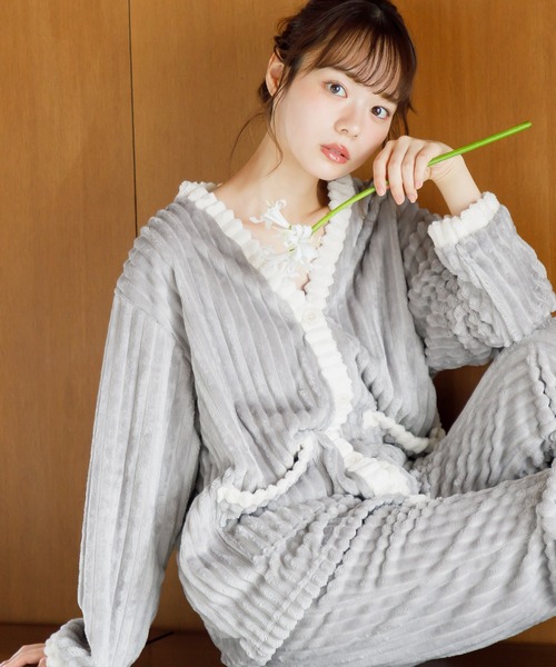 Dita（ディータ）の「ソフトマイクロカーデセットアップ（ルームウェア/パジャマ・レディース・アイボリー/グレー/ピンク・FREE）」の2枚目の写真