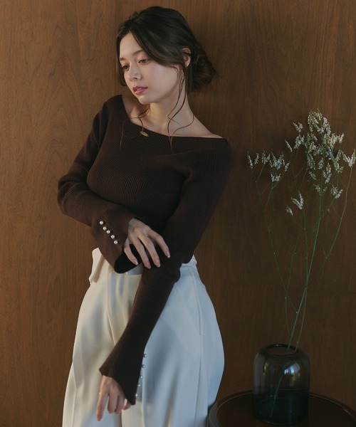 fupel(フぺル)の「plated back open rib knit / プレート付きバックオープンリブニット(ニット/セーター・レディース・ナチュラル/ダークブラウン・FREE)」の4枚目の写真