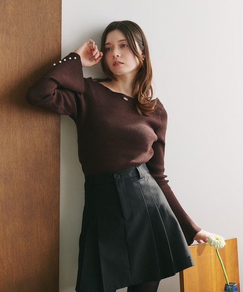 fupel(フぺル)の「plated back open rib knit / プレート付きバックオープンリブニット(ニット/セーター・レディース・ナチュラル/ダークブラウン・FREE)」の7枚目の写真