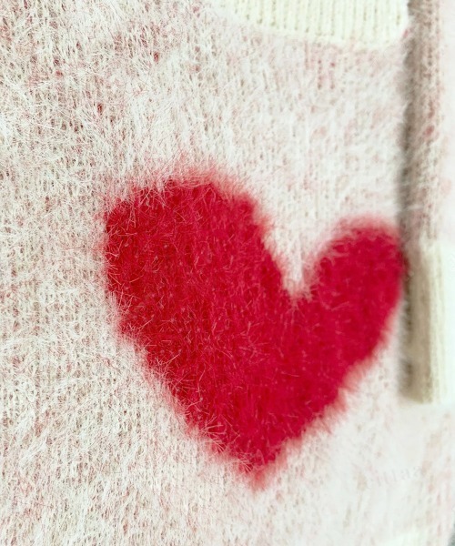 韓国ファッション 2ND ARCHIVEハートデザインシャギーニットVネックカーディガン（カーディガン/ボレロ）｜Dalfwin（ダールフィン）