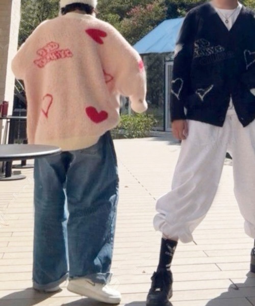 韓国ファッション 2ND ARCHIVEハートデザインシャギーニットVネックカーディガン（カーディガン/ボレロ）｜Dalfwin（ダールフィン）