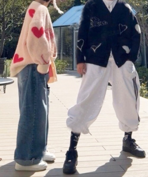 韓国ファッション 2ND ARCHIVEハートデザインシャギーニットVネックカーディガン（カーディガン/ボレロ）｜Dalfwin（ダールフィン）