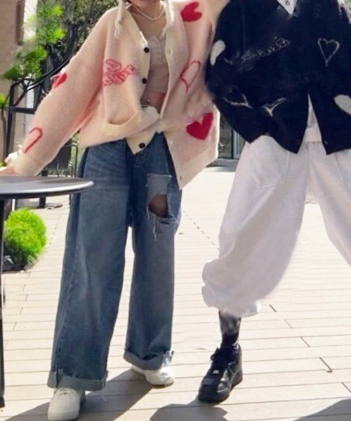 韓国ファッション 2ND ARCHIVEハートデザインシャギーニットVネックカーディガン（カーディガン/ボレロ）｜Dalfwin（ダールフィン）