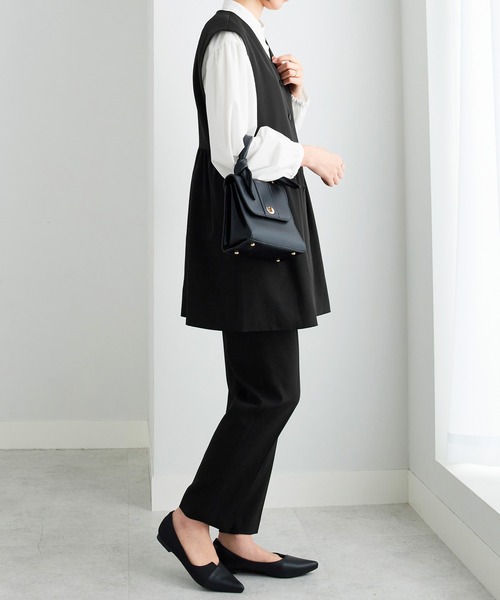 Viola e Viola（ヴィオラエヴィオラ）の「コーデ決まるペプラムジレセットスーツ（スーツパンツ・レディース・ブラック/ネイビー・3L/LL/L/M）」の11枚目の写真