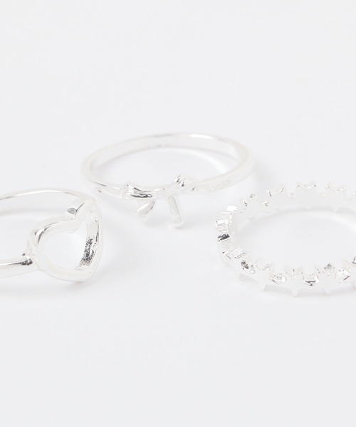 FOREVER 21（フォーエバー トゥエンティーワン）の「3セットリング11（リング・レディース・シルバー・FREE）」の3枚目の写真