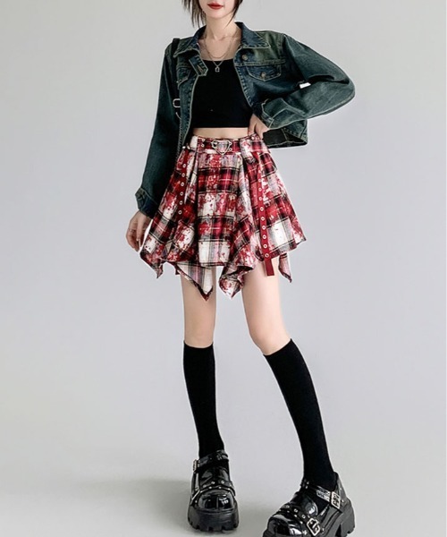 kirakiraShop（キラキラショップ）の「ベルト デザイン ゴシック フレア ミニスカート（スカート・レディース・レッド/ブラウン・L/M/S）」の9枚目の写真