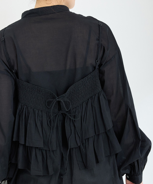 B.C STOCK（ベーセーストック）の「《2点セット》ウォッシャブル / フリルキャミソールレイヤードブラウス（シャツ/ブラウス・レディース・ブルー/ホワイト/ブラック・FREE）」の12枚目の写真