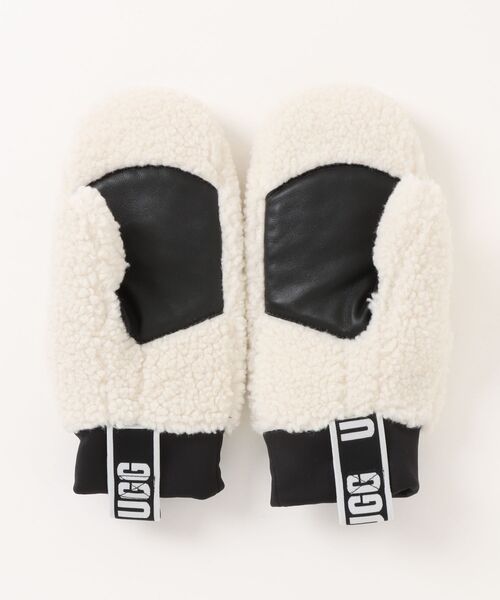 W UGGFLUFF MITTEN WITH LOGO TAPE 101099-NMB（手袋）｜UGG（アグ）の