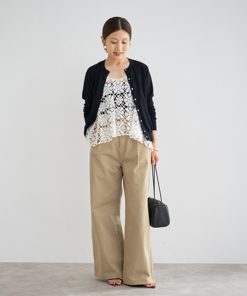 IENA(イエナ)の「Mer cotton セーターマシン クルーカーディガン(カーディガン/ボレロ・レディース・ブラック系その他/ホワイト/ネイビー・FREE)」の7枚目の写真