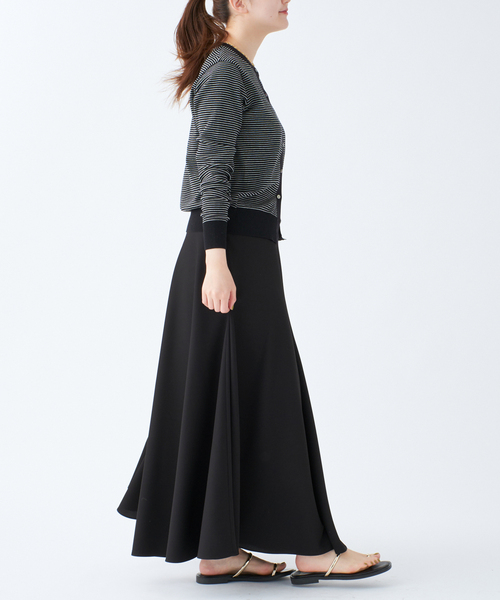 IENA(イエナ)の「Mer cotton セーターマシン クルーカーディガン(カーディガン/ボレロ・レディース・ブラック系その他/ホワイト/ネイビー・FREE)」の14枚目の写真